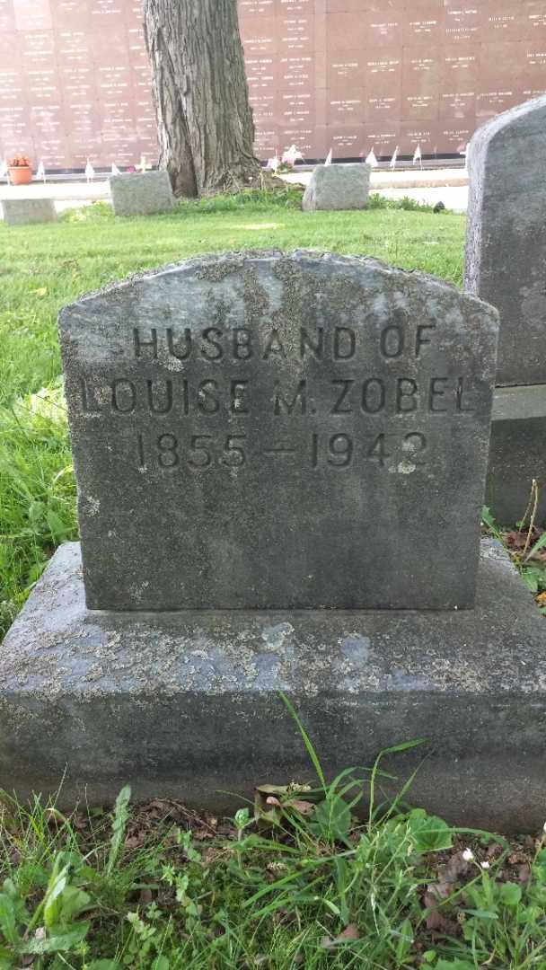 Robert P. Zobel's grave. Photo 4