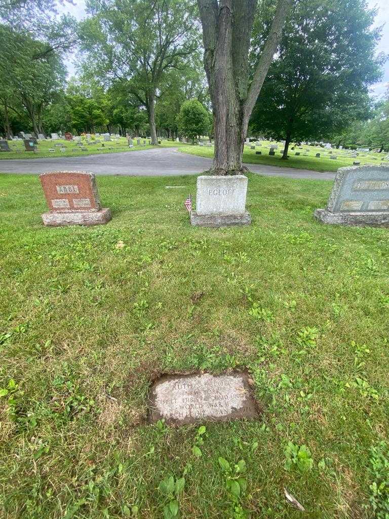 Ruth S. Egloff's grave. Photo 2