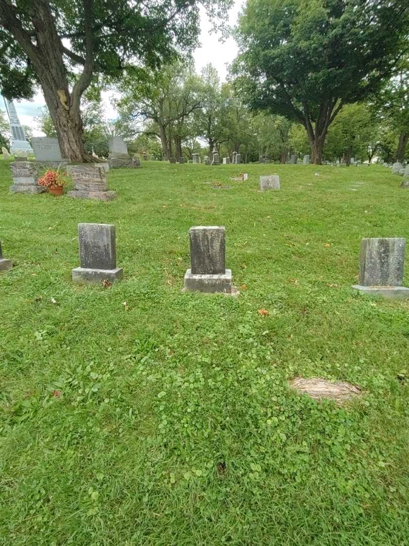 George A. Fichter's grave. Photo 1