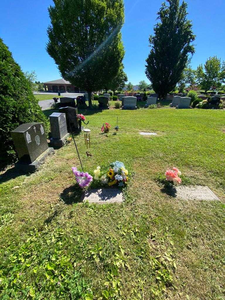 Karen R. Bender's grave. Photo 1