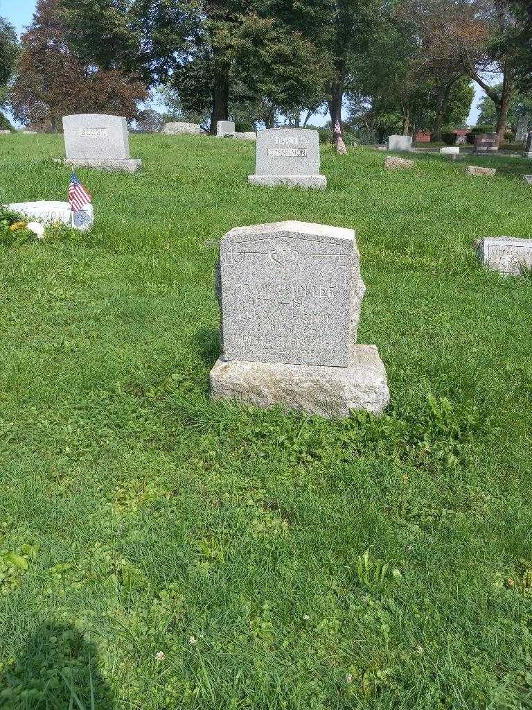 Minnie C. Sickler's grave. Photo 1