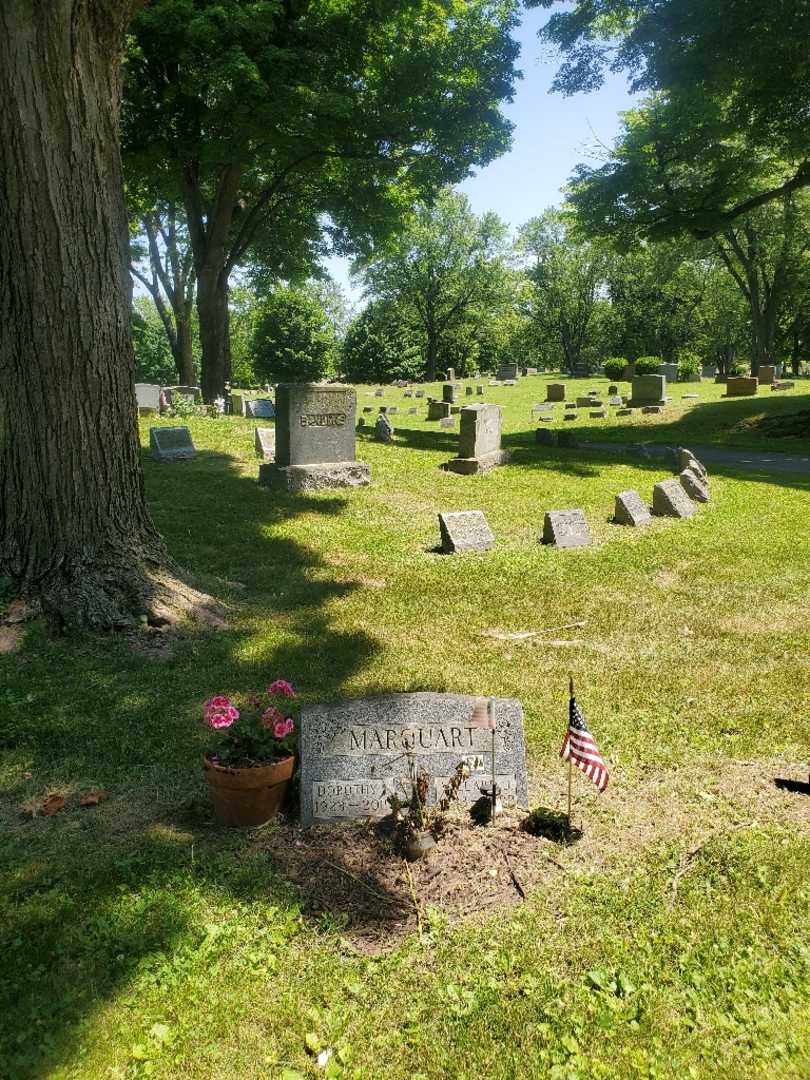 Willard J. Marquart's grave. Photo 1