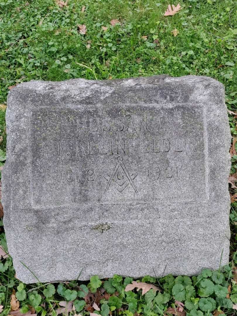 L F. Kleinfelder's grave. Photo 3