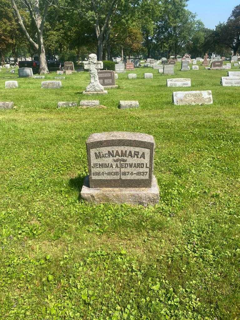 Jemima A. MacNamara's grave. Photo 2