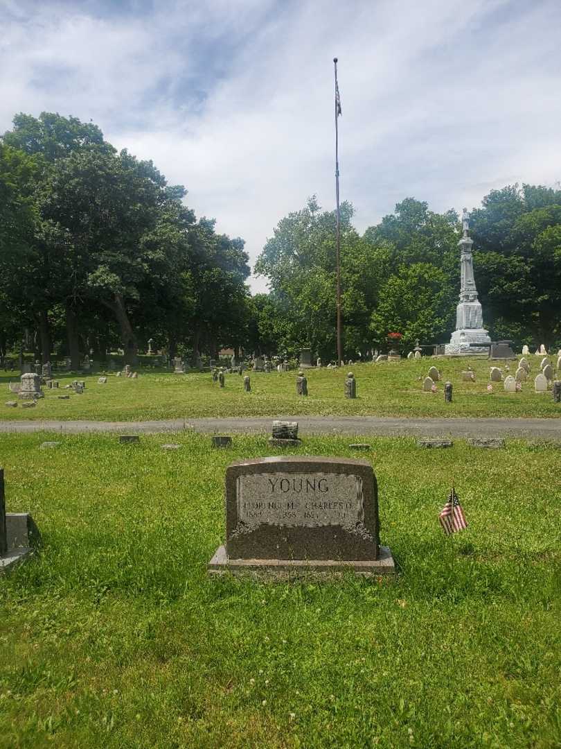 Florence M. Young's grave. Photo 1
