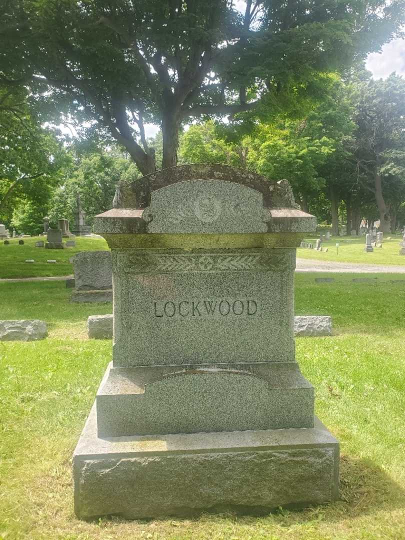 Edith Lockwood Trost's grave. Photo 4