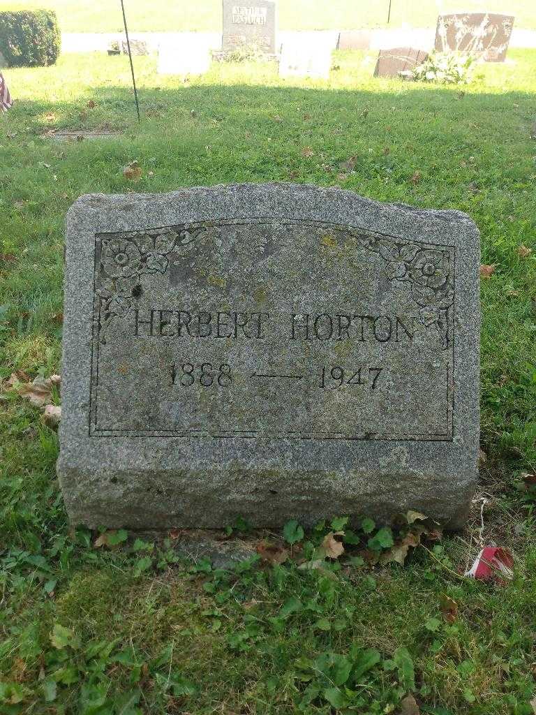 Herbert Horton's grave. Photo 2
