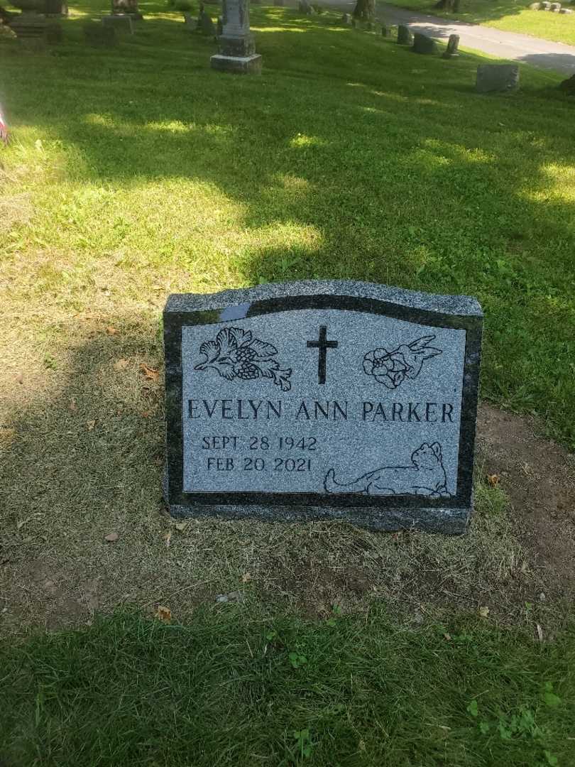 Evelyn Ann Parker's grave. Photo 2