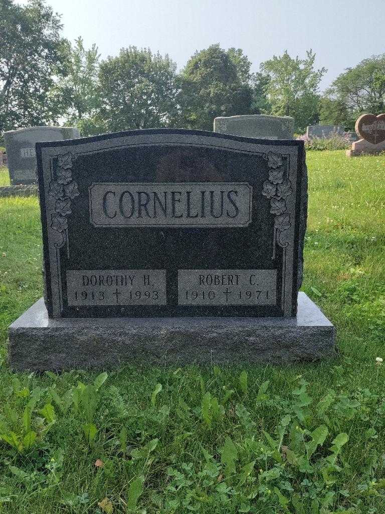 Dorothy H. Cornelius's grave. Photo 2