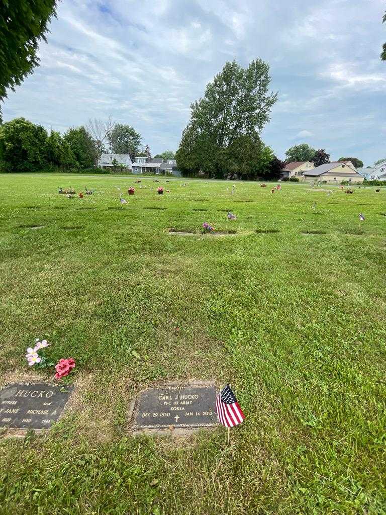 Carl J. Hucko's grave. Photo 1