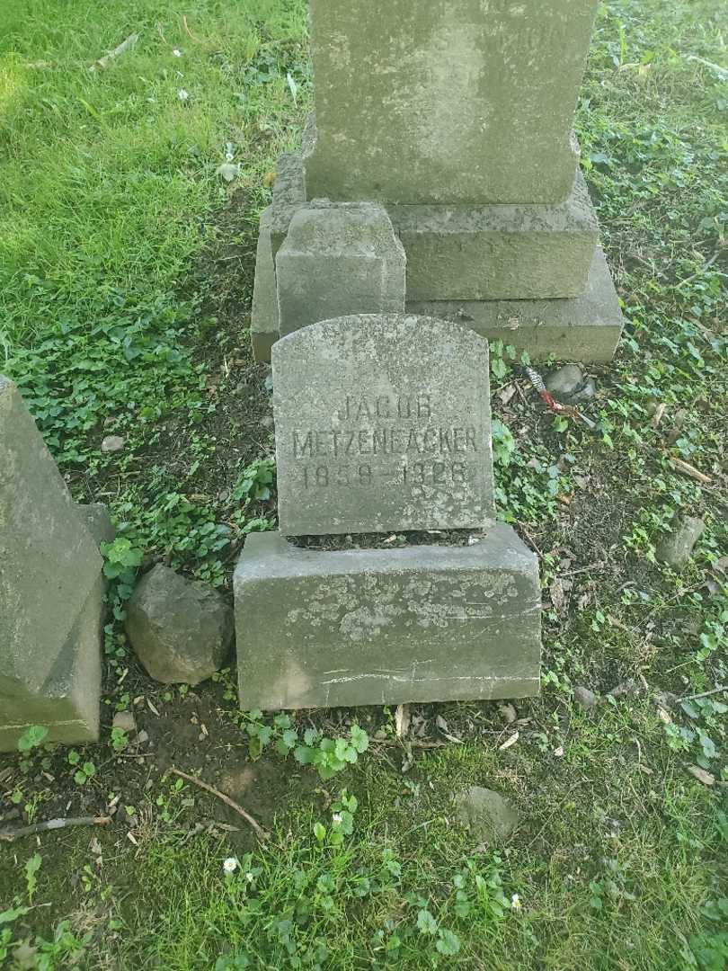 Jacob Metzeneacker's grave. Photo 2