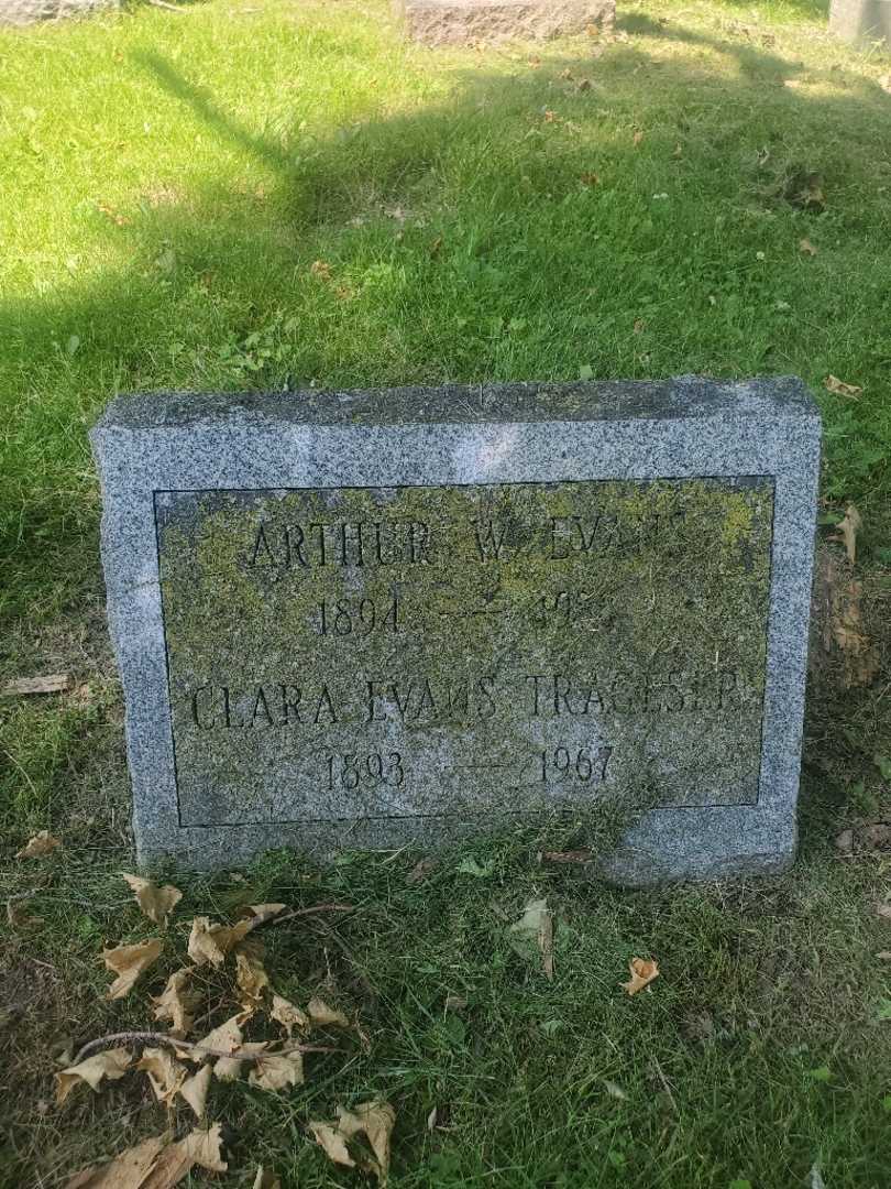 Clara L. Evans Trageser's grave. Photo 3