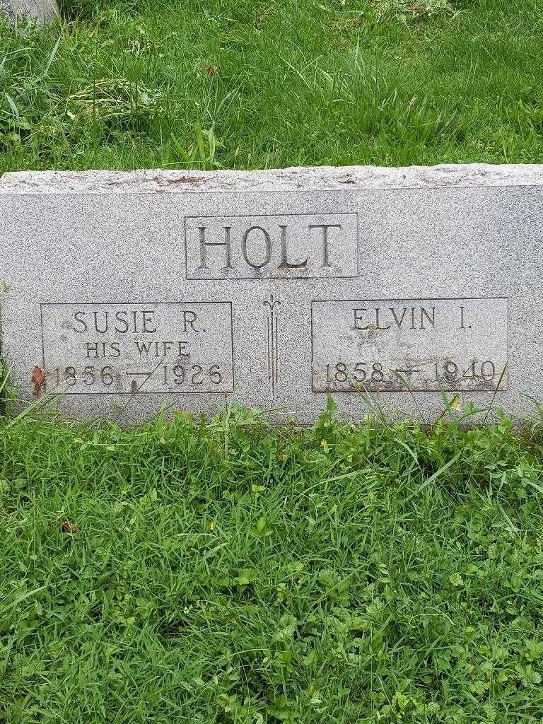 Elvin I. Holt's grave. Photo 3