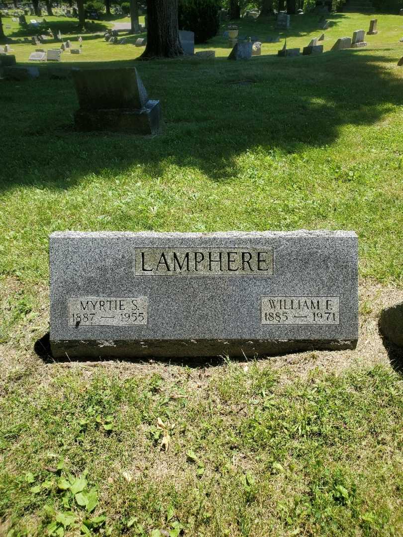 William F. Lamphere's grave. Photo 2