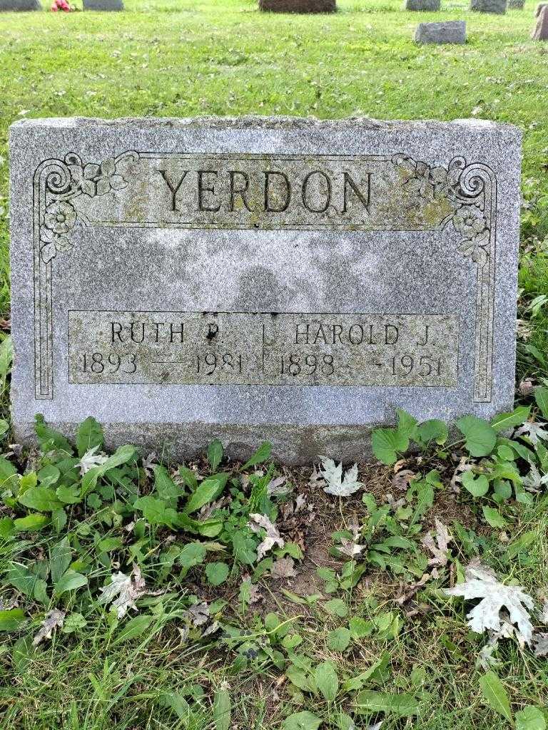 Ruth P. Yerdon's grave. Photo 3