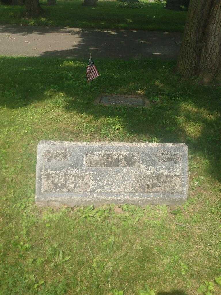 Anna Hett's grave. Photo 1