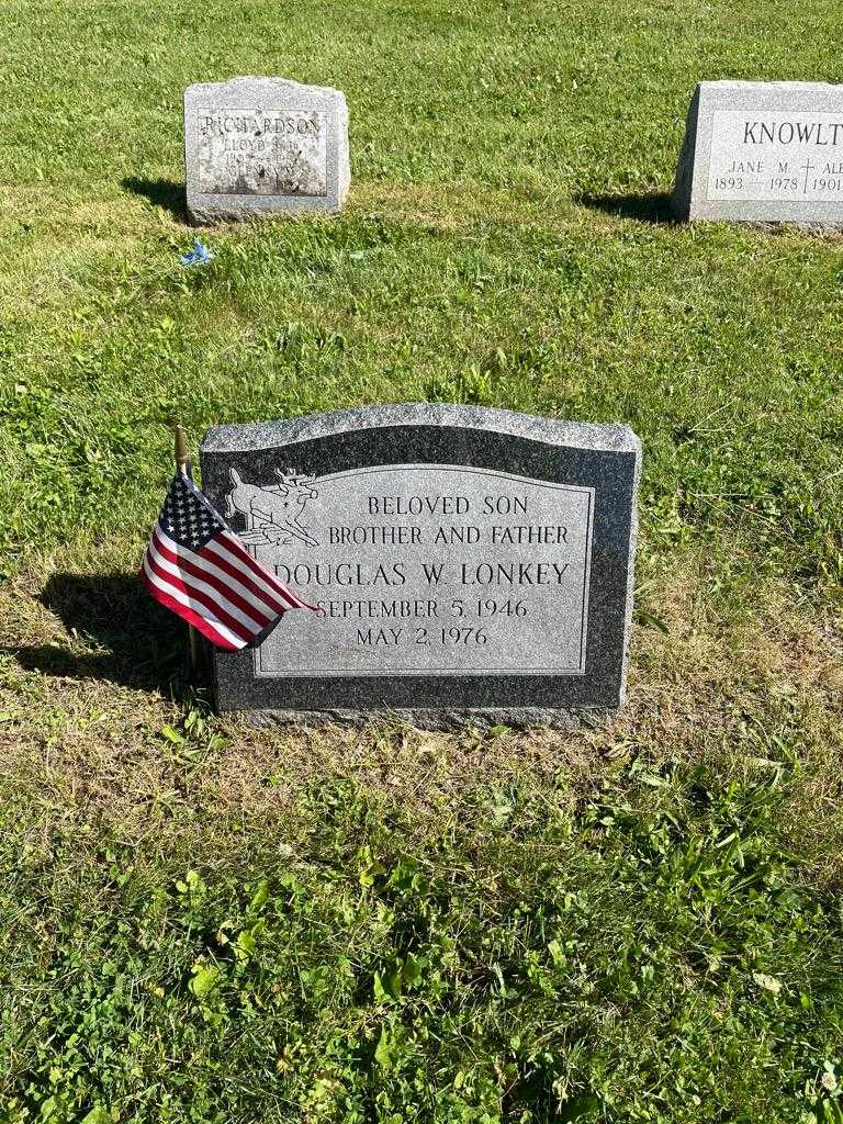 Douglas W. Lonkey's grave. Photo 2