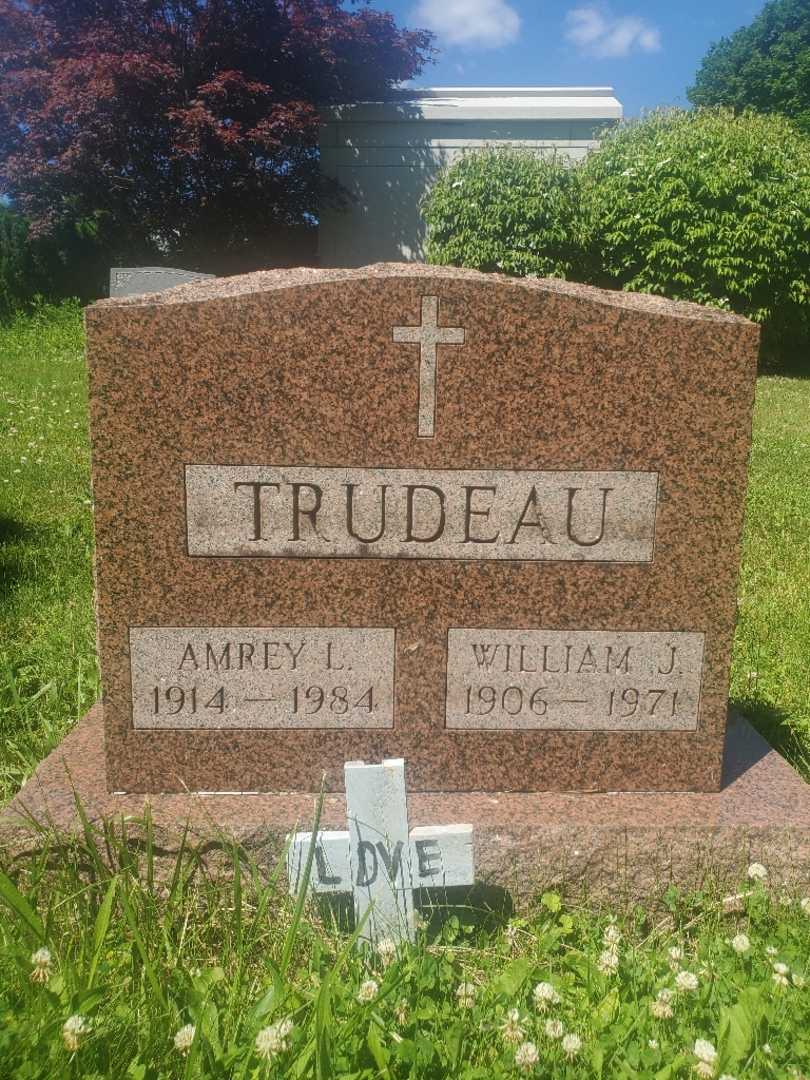 William J. Trudeau's grave. Photo 3