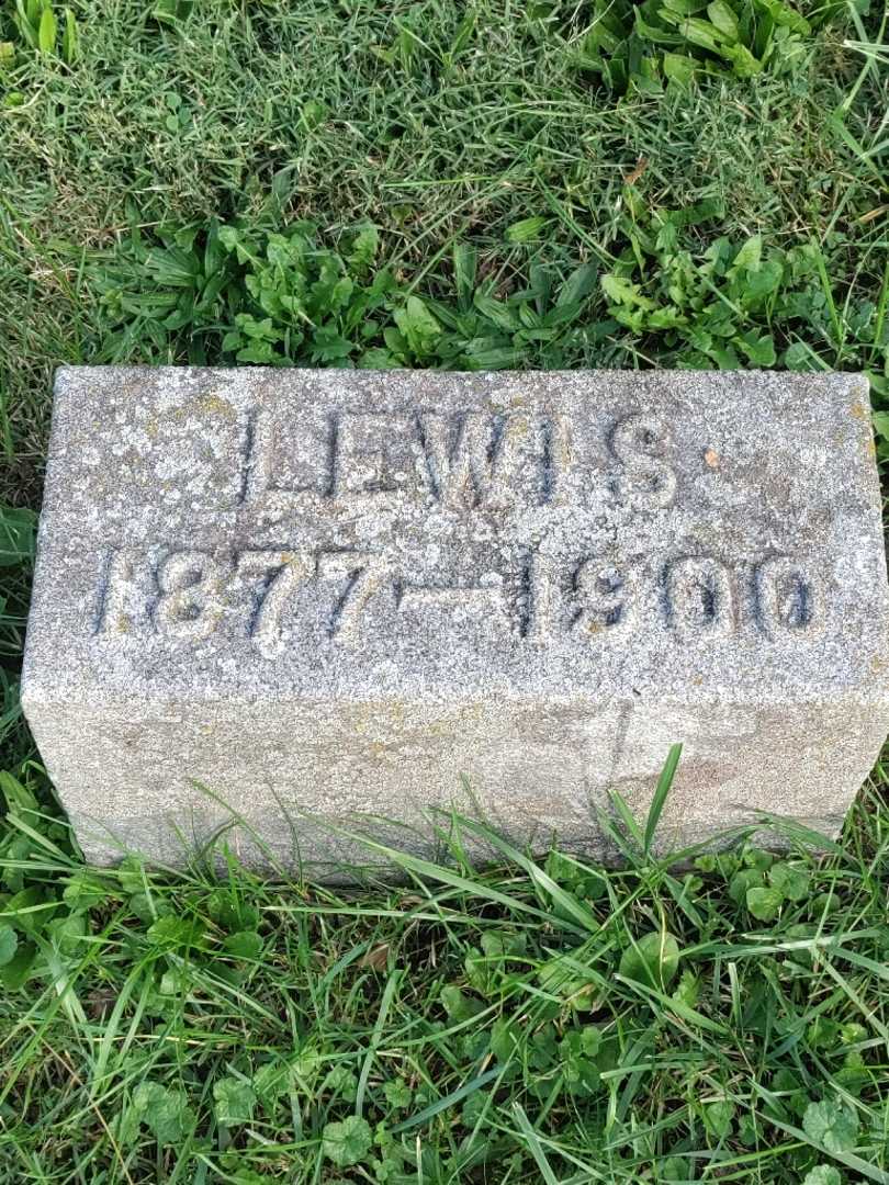Lewis F. Kuntzsch's grave. Photo 3