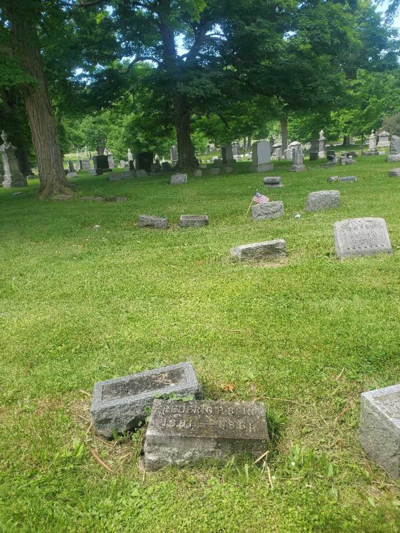 Frederick P. Blint's grave. Photo 2