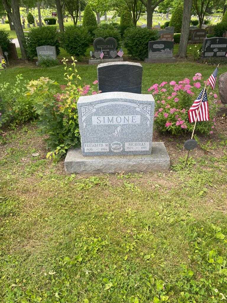 Elizabeth M. Simone's grave. Photo 2