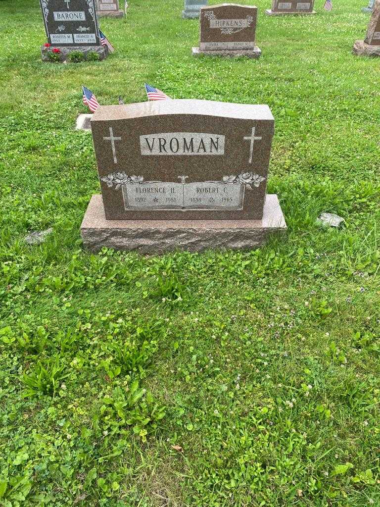 Robert C. Vroman's grave. Photo 2