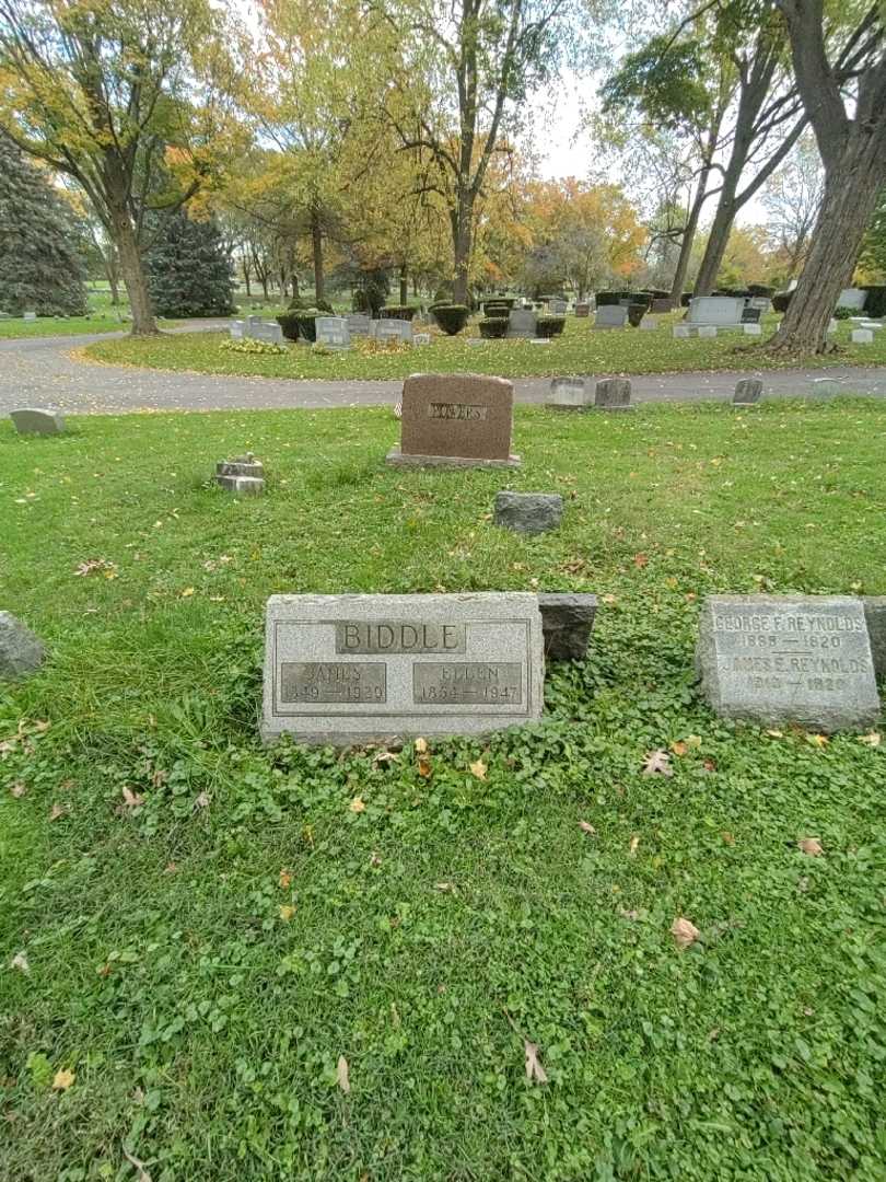 Ellen H. Biddle's grave. Photo 1