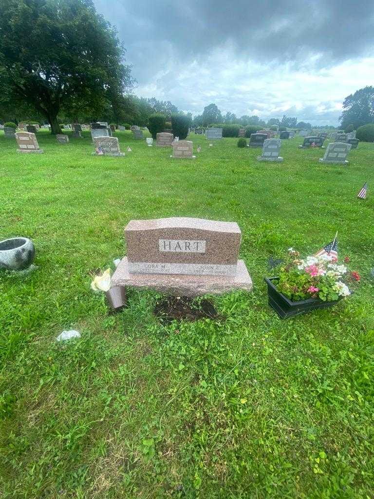 Cora M. Hart's grave. Photo 1