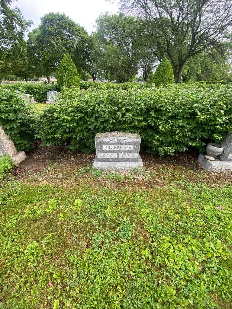Genevieve Przepiora's grave. Photo 1