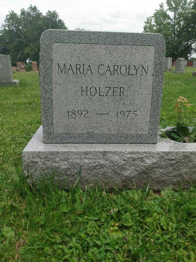 Maria Carolyn Holzer's grave. Photo 2
