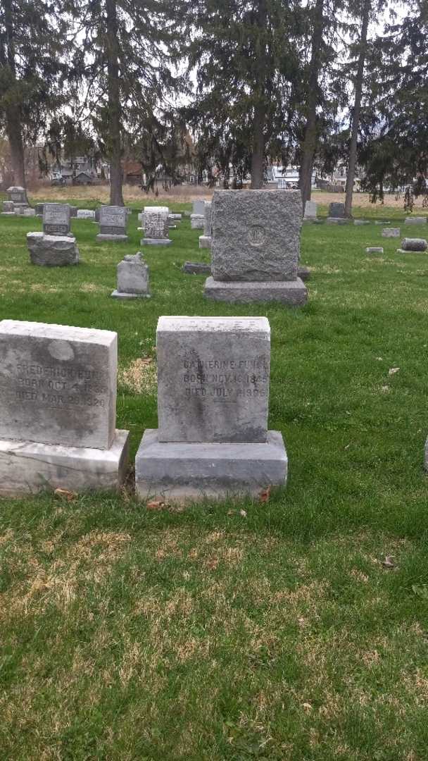 Catherine Funck's grave. Photo 2
