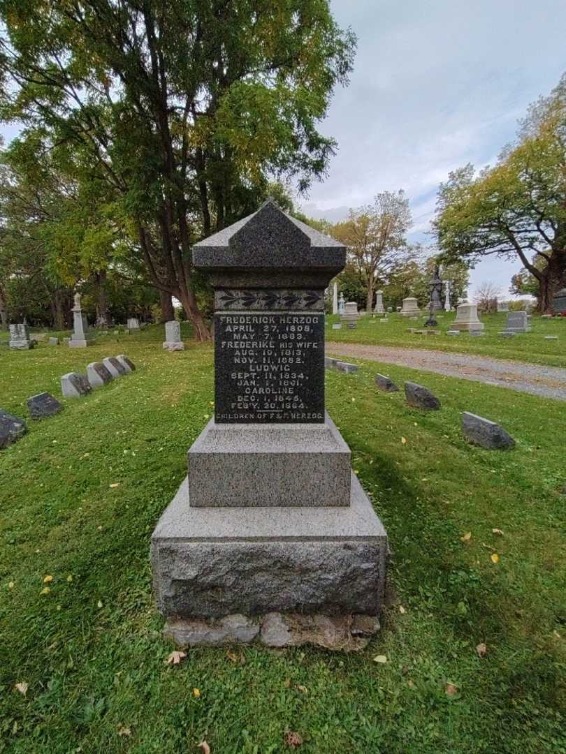 Frederick Herzog's grave. Photo 1