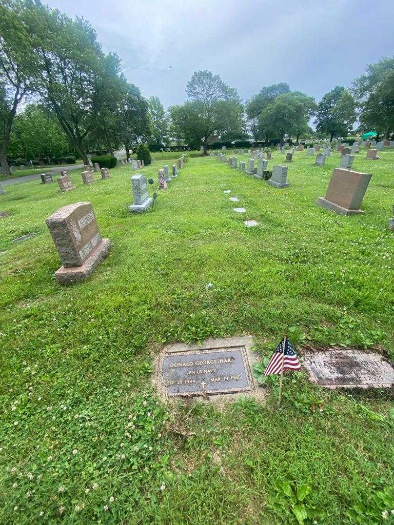 Donald George Hart's grave. Photo 1