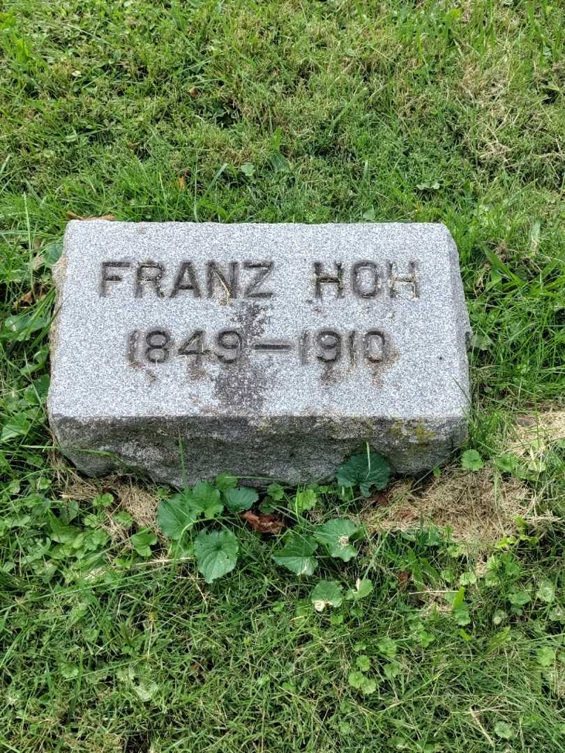 Frank F. Hoh's grave. Photo 3