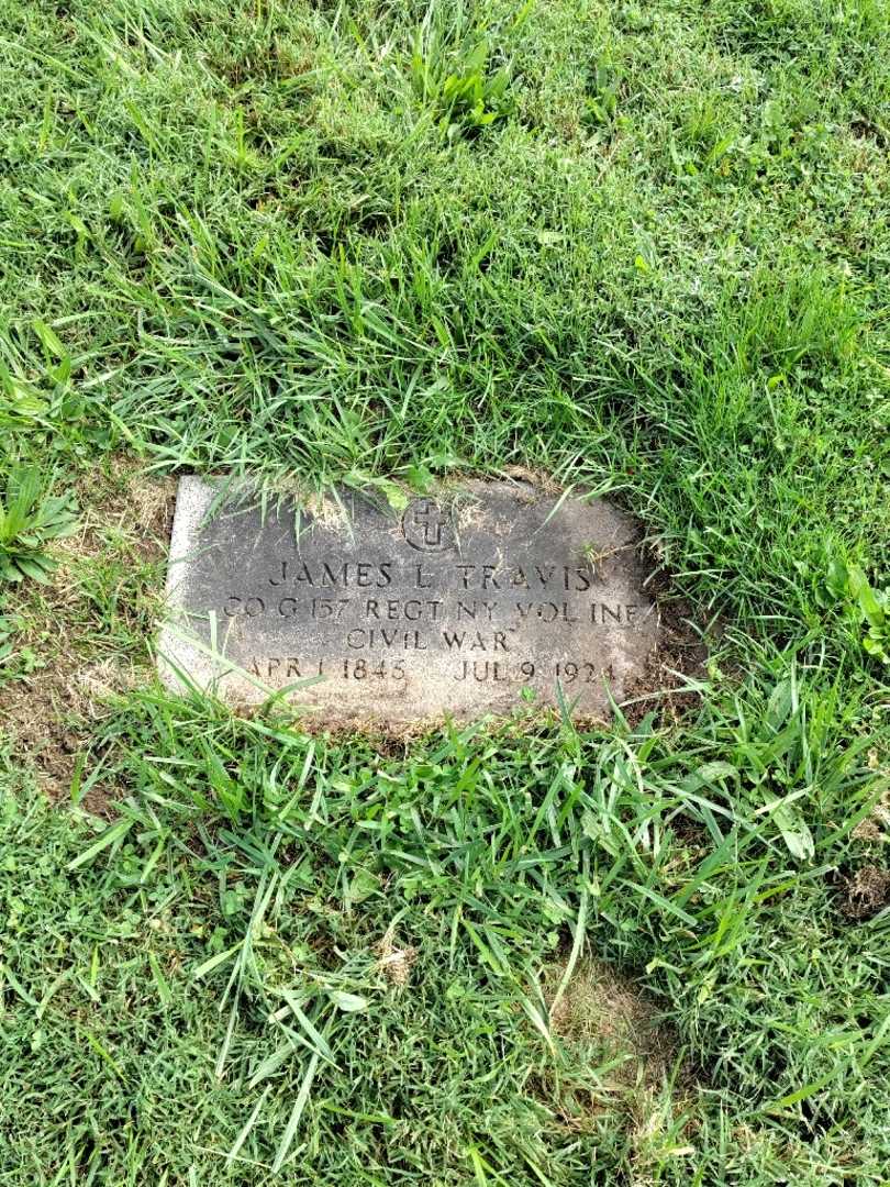 James L. Travis's grave. Photo 2