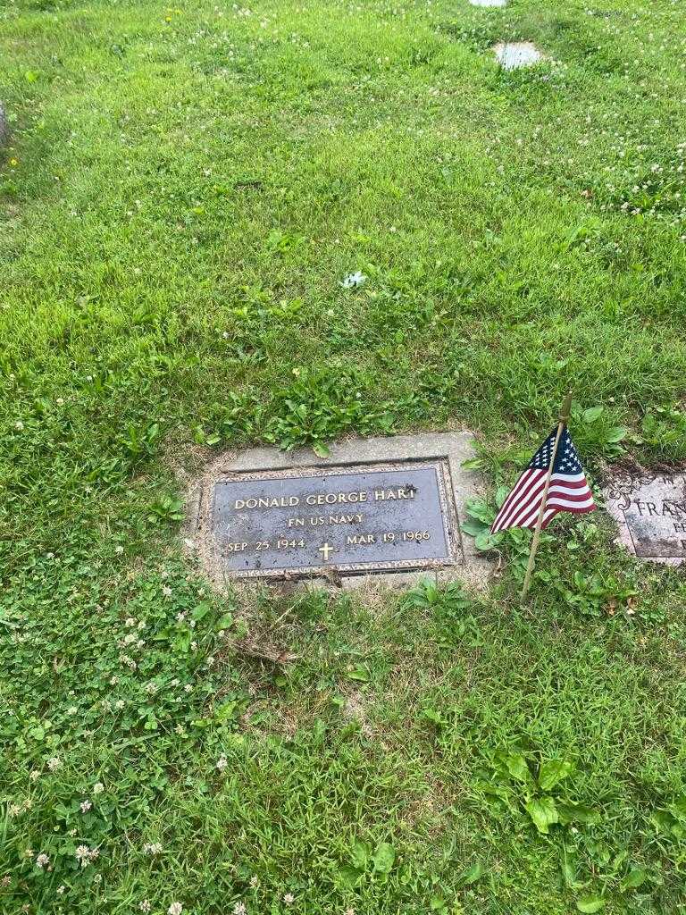 Donald George Hart's grave. Photo 2