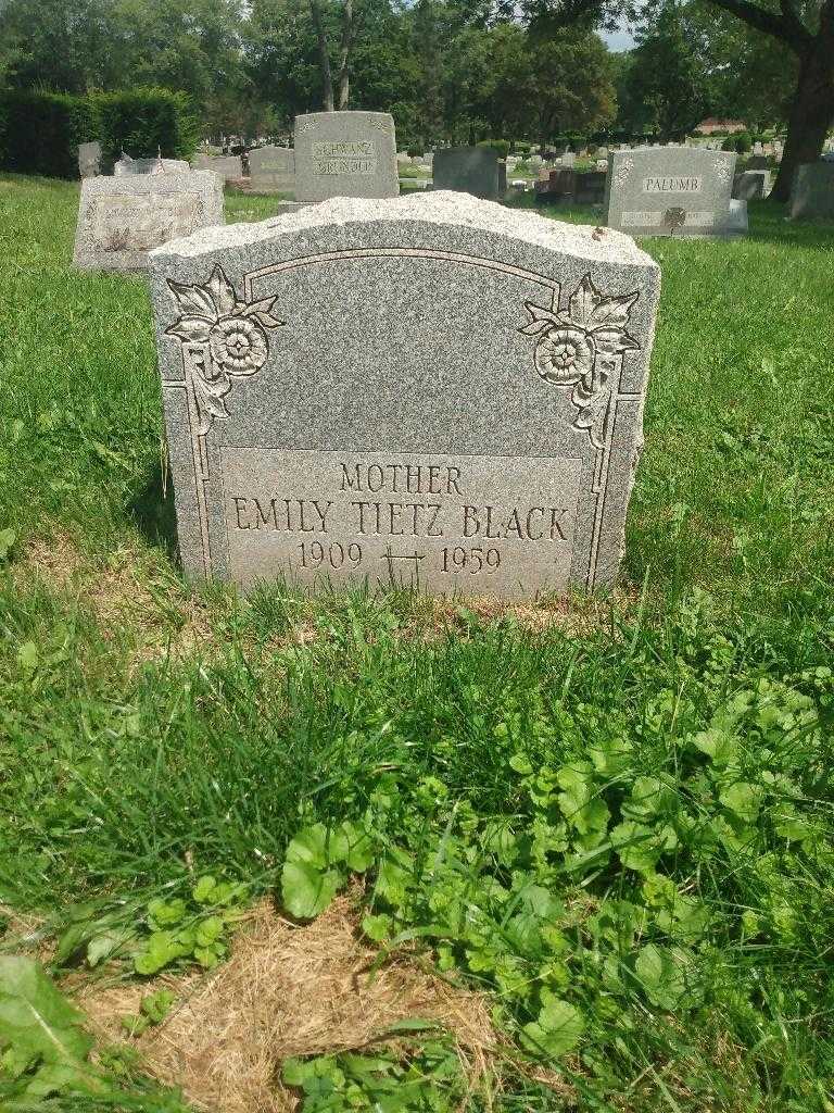 Emily Tietz Black's grave. Photo 2