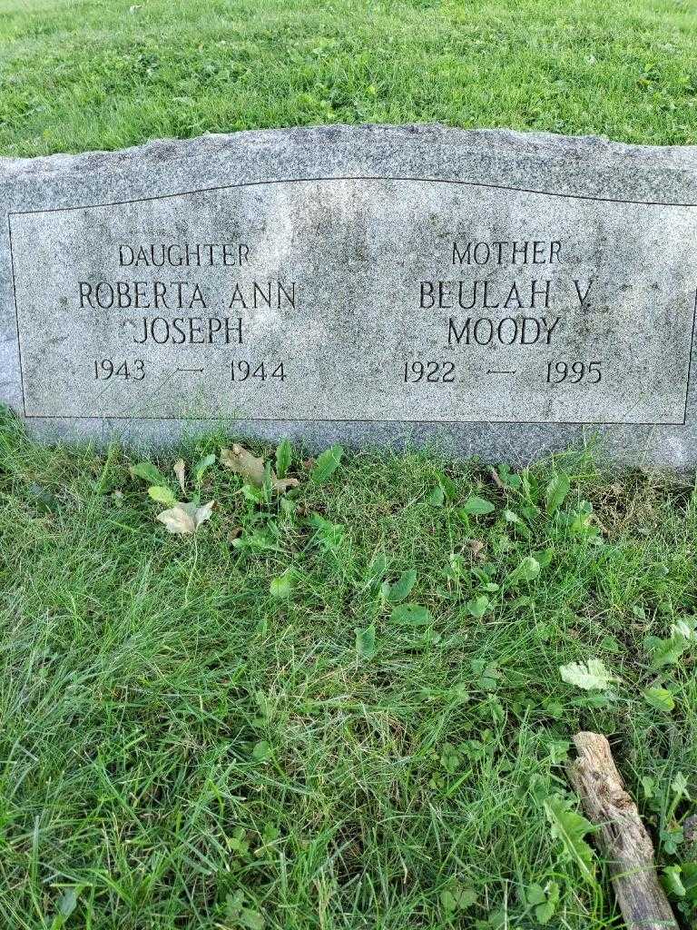 Beulah V. Moody's grave. Photo 2