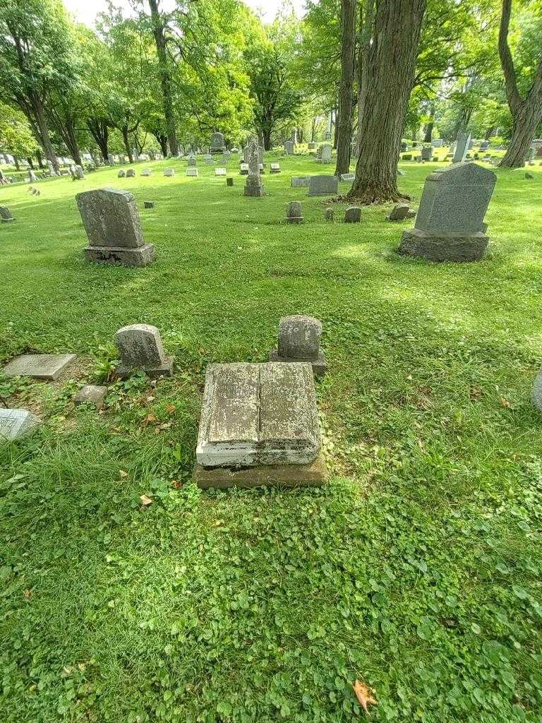 Catherina Mayer's grave. Photo 1