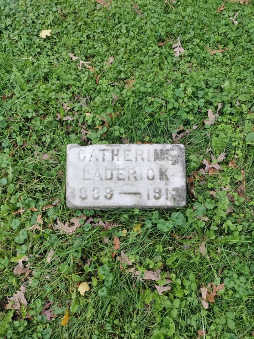 Catherine Laderick's grave. Photo 2