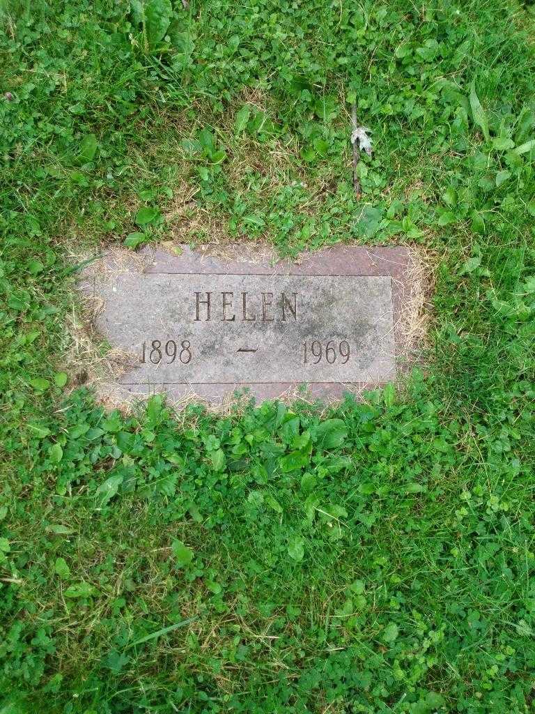 Helen Wood's grave. Photo 3