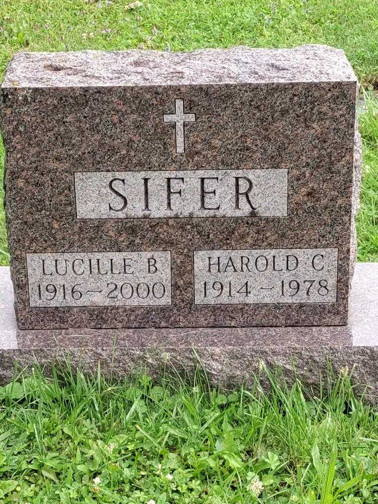 Harold C. Sifer's grave. Photo 3