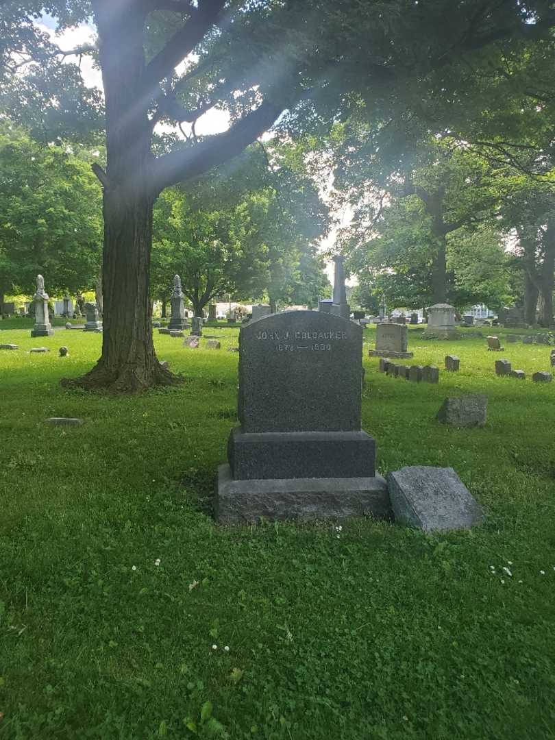 John Jacob Goldacker's grave. Photo 2