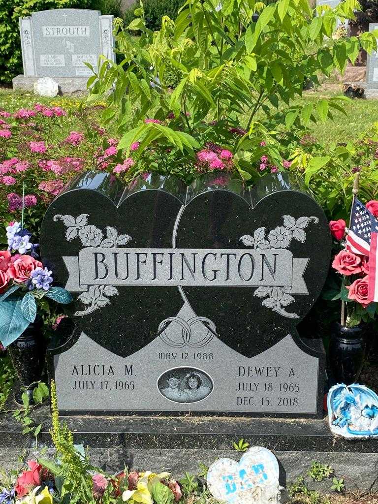 Dewey A. Buffington's grave. Photo 3