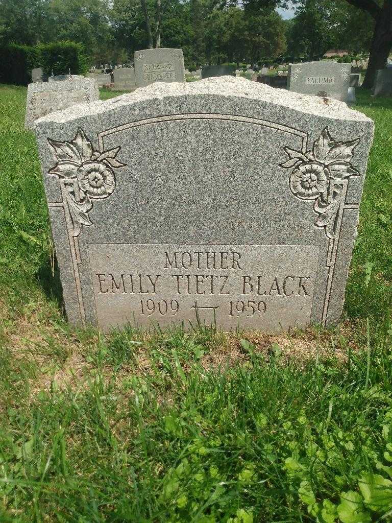 Emily Tietz Black's grave. Photo 3