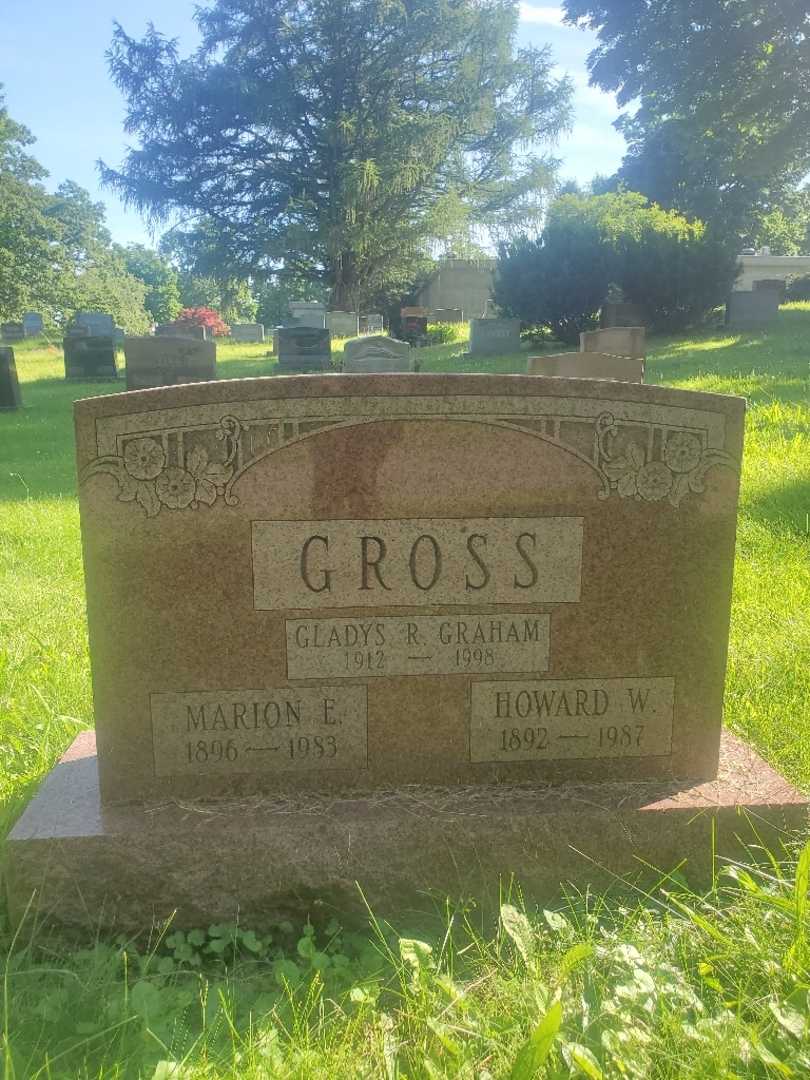 Marion E. Gross's grave. Photo 3