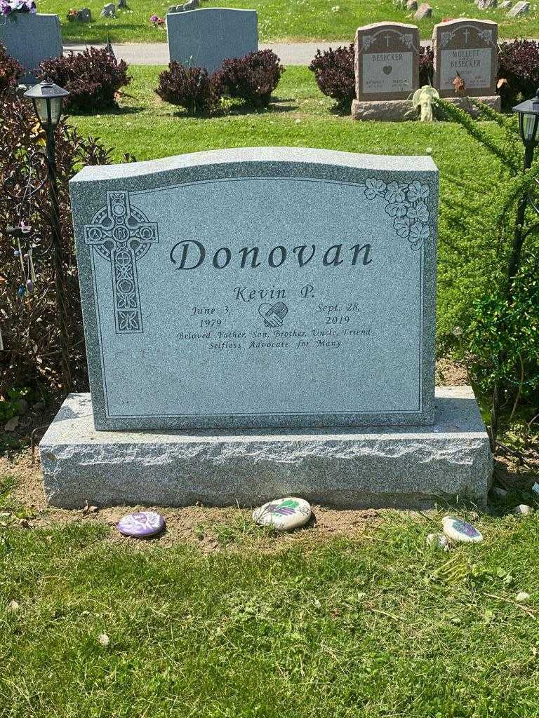 Kevin P. Donovan's grave. Photo 3