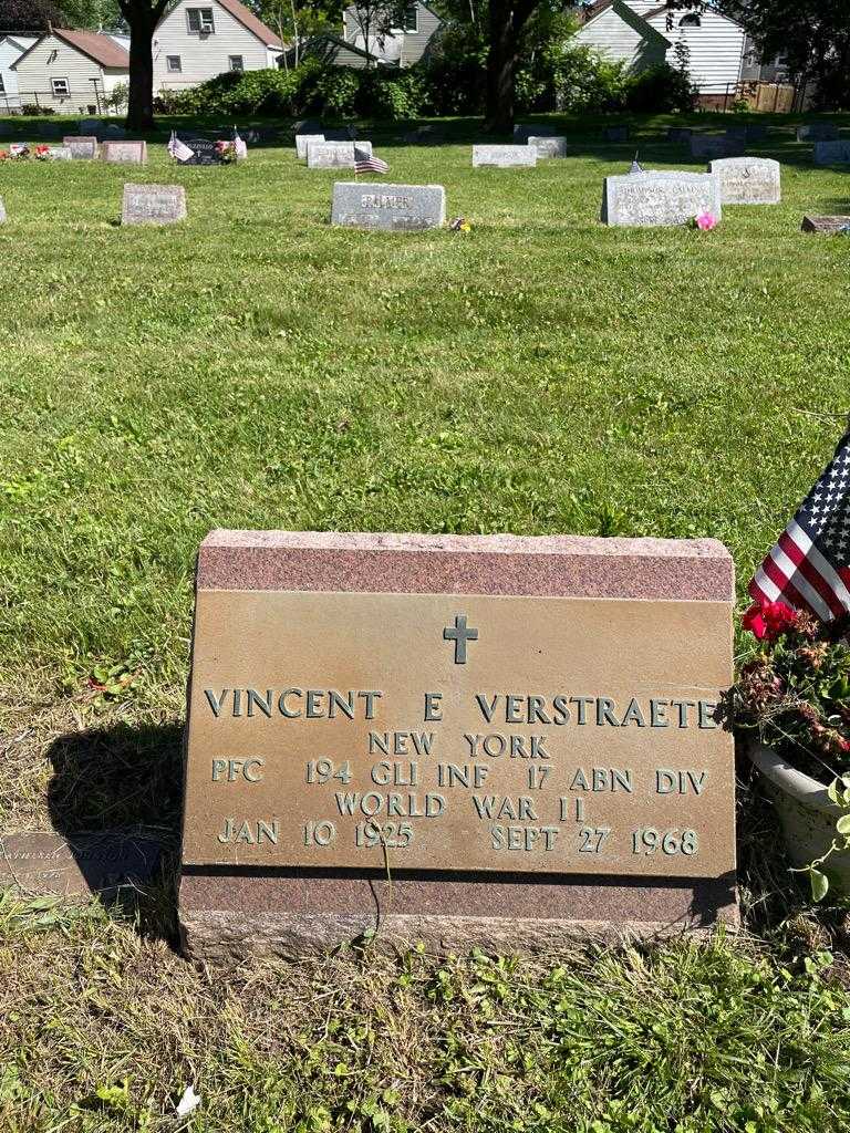 Vincent E. Verstraete's grave. Photo 2