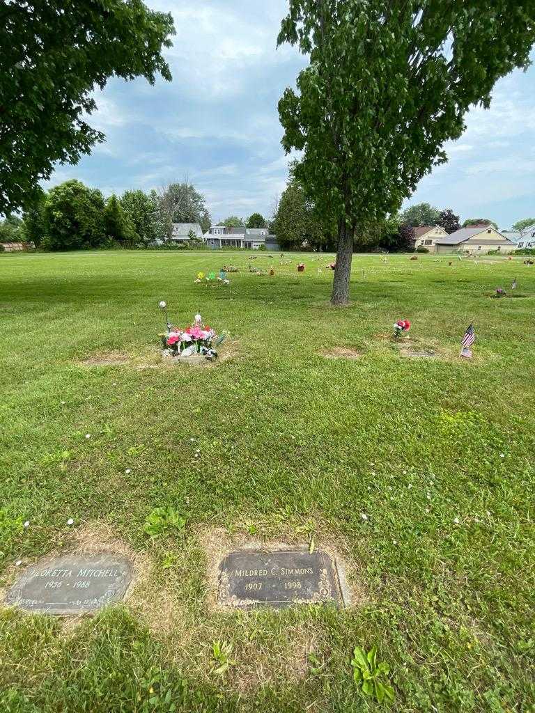 Mildred C. Simmons's grave. Photo 1