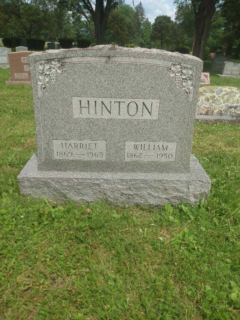 William Hinton's grave. Photo 2